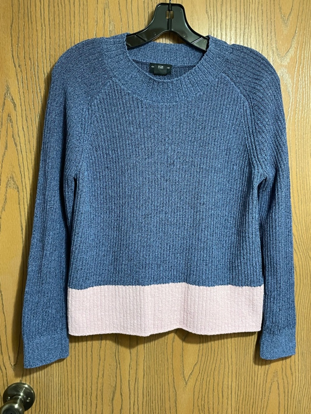 EUC Club Monaco Sweater with Crewneck in Blue and Light Pink